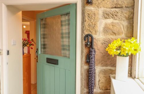 Matlock House | Barn Croft Cottage
