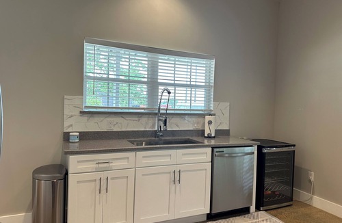Seven Points House | Barndo near Cedar Creek Lake!