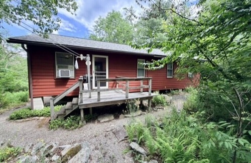 Laporte Cabin | Barnside Bungalow in peaceful Muncy Valley