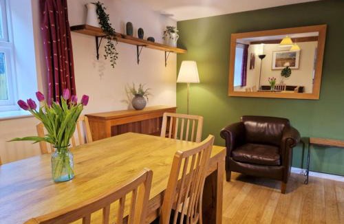 Ivinghoe House | Barnyard Cottage