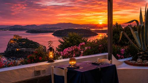 Ischia Porto Bed & Breakfast | Barracuda Suite Sea View & Dinner Experience