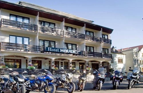 Bollendorf House | barrier-free double room shower/WC - Hotel Hauer
