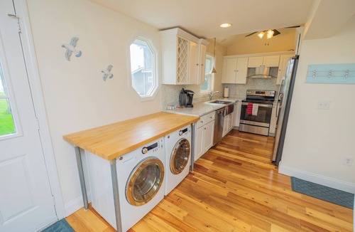 Barrington House | Barrington Waterfront Cottage w/Yard & Dock