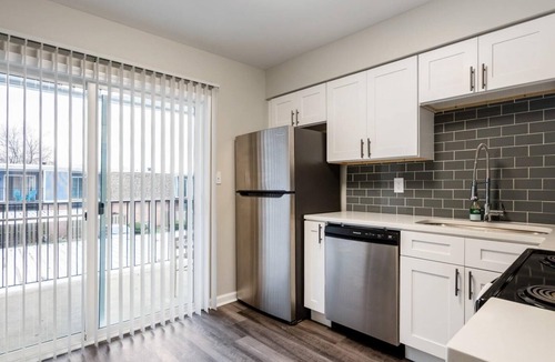 Indianapolis Apartment | Barsala l 2BD with access to Fitness Center and Pool