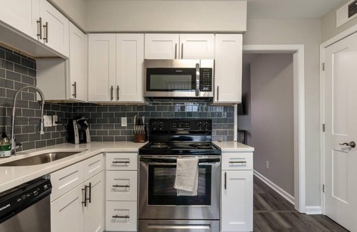 Indianapolis Apartment | Barsala l 2BD with access to Fitness Center and Pool