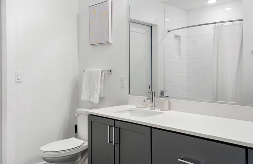 Austin Apartment | Barsala l Texas Hill Country 1BD: Resort Pool, Wine Fridge Retreat