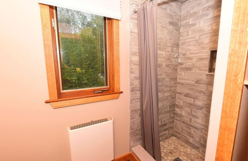 Intervale House | Bartlett, NH Townhouse with 2 Bedrooms + Loft, 2 baths and Sleeping for 8
