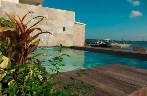 Centro - Supmza 001 Hotel | Bartolome Oceanfront Suites