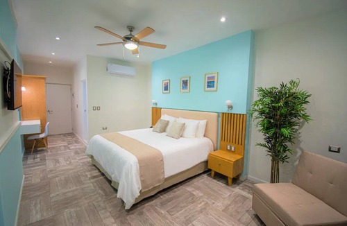 Centro - Supmza 001 Hotel | Bartolome Oceanfront Suites
