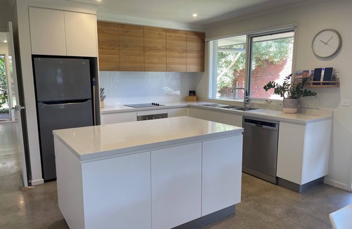 Barwon Heads House | BARWON ABODE - BARWON HEADS Coastal Getaway with Spacious Yard and Kayaks
