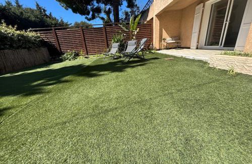 La Ciotat House | Bas de villa & jardin - climatisé - 10mn à pied plages & parking - Les Bambous