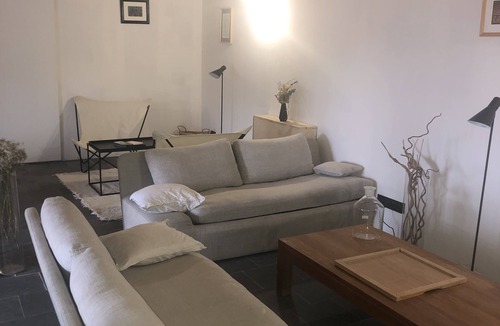Saint-Front House | Basalte Gite Entièrement Rénové Avec vue Exceptionnelle sur le Mont Mézenc