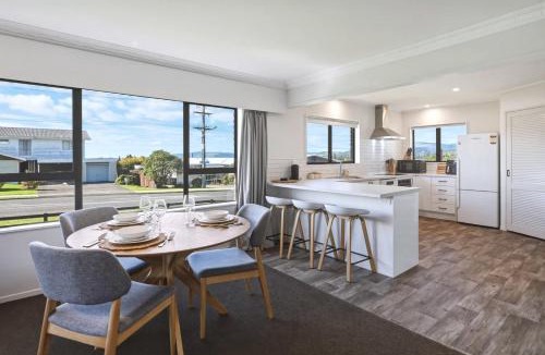 Rotorua House | Base Camp on Matipo - Great Location with Games Room