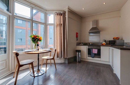 Chester Hotel | Base Serviced Apartments - City Road