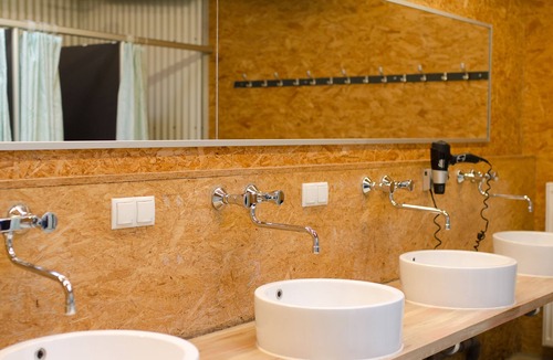 Dottendorf Hostel | BaseCamp Bonn - Hostel