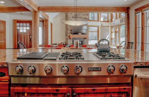 Salt Lake Mountain Resorts House | Basecamp by Cottonwood Lodging