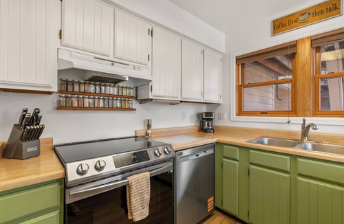 Durango Condo | Basecamp Durango | Pool | Hot Tub | Trails