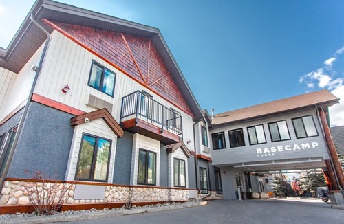 Canmore Apartment | Basecamp Lodge I Micro-Suite Apartment