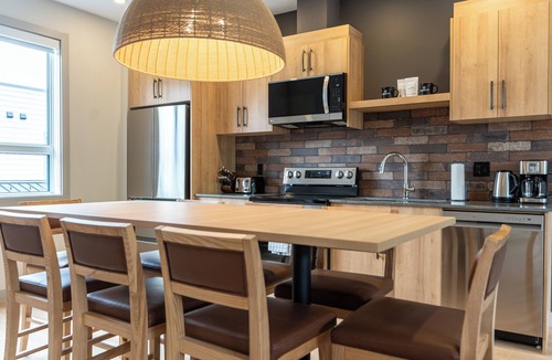 Revelstoke Hotel | Basecamp Suites Revelstoke