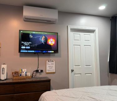 Providence House | Basement room with its own private bathroom