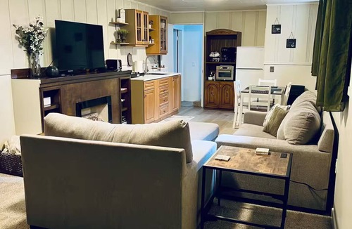 South Lethbridge Apartment | Basement suite & fenced yard