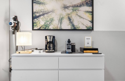 Ruhrort Apartment | Basic but comfortable, cosi - 30 min to DUsseldorf exhibition/fair, great value