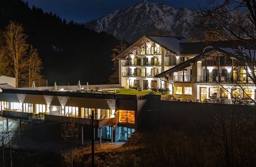 Garmisch-Partenkirchen House | Basic Doppelzimer zur Sonne Bal/ter. - Hotel Das Graseck