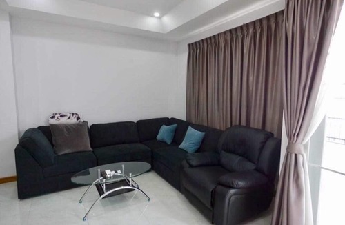 Sri Phum House | Basic Line Home in Chiang mai in the old Town, 4 Bed Rooms, 5 Bath Rooms, Kichen