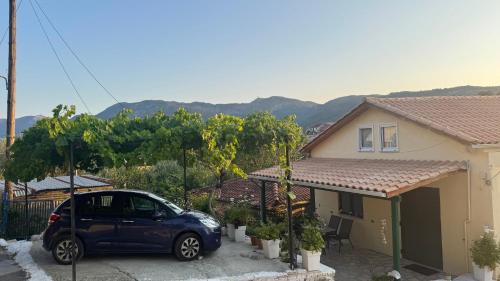Lazarata House | Basil & Sunrise