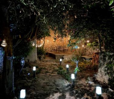 East Mani House | Basil Tree Stonehouse