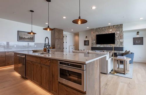 Driggs Condo | Basin Three Peaks | 8BR Luxury Group Escape