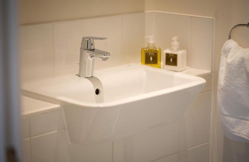 Basingstoke Apartment | Basingstoke Apartments, Alencon Link Executive Serviced Apartments