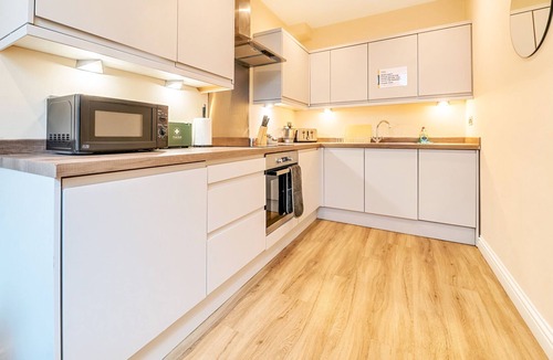 Basingstoke Apartment | Basingstoke Town Center Serviced Apartments By Firoz Property Management