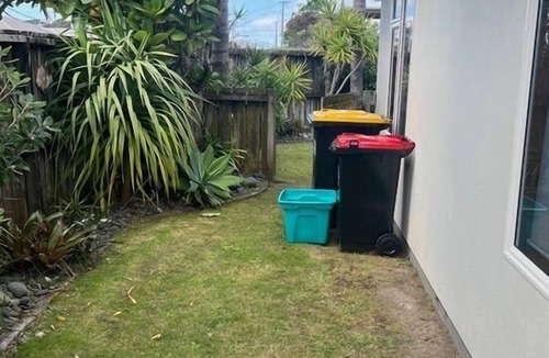 Whangamata Cottage | Baskervilla - Whangamata Holiday Home