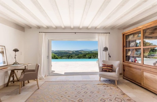 Briscous House | Basque Country │Magnificent villa · 7 suites · View on the Pyrenees · Pool