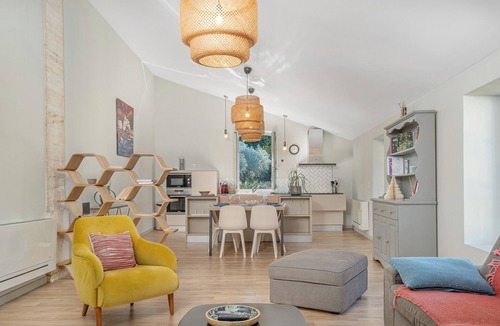 Cadenet House | Bastide | Château Constantin