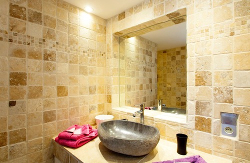 Salernes House | Bastide in Salernes with heated swimming pool, private tennis court in the countryside.
