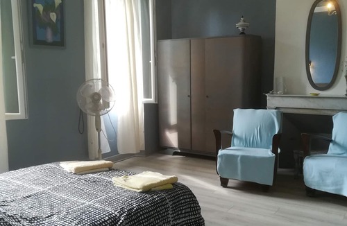 La Crau House | Bastide on old winery with swimming pool and WIFI for 11 people