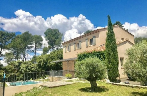 Pourrieres House | Bastide provençale & swimming pool, near Ste-Victoire
