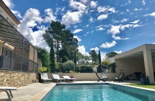 Pourrieres House | Bastide provençale & swimming pool, near Ste-Victoire