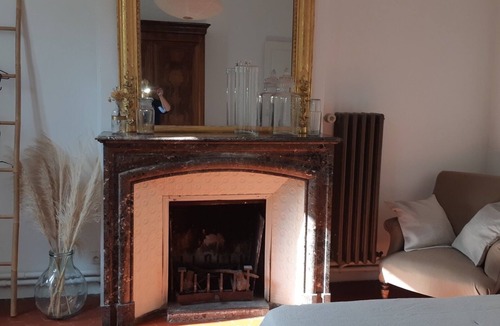 Grand Sud House | Bastide sleeps 9, large secure swimming pool, not overlooked in Aix en Provence