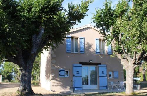 La Celle-sous-Gouzon Villa | Bastidon les tilleuls riez 04500 avec piscine