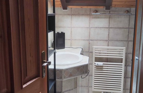 Oelsberg Apartment | Batcave, Nette Ferienwohnung im Dachgeschoss