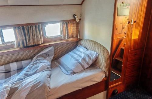 Carentan Boat Rental | bateau nuit insolite