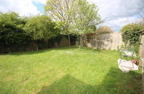 Heathrow Villages Apartment | Bath Road Place