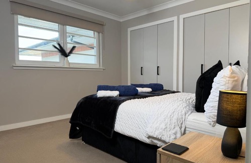 Bathgate Apartment | Bathgate Penthouse near Edinburgh