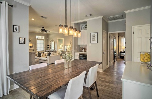 Highlands - Perkins House | Baton Rouge Game Day House w/Chic Yard Space