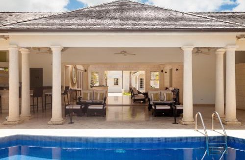 Little Battaleys Villa | Battaleys Mews