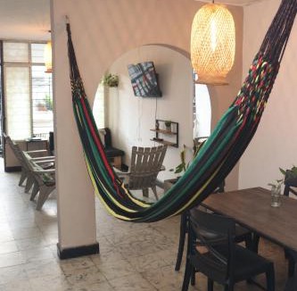 Cali Hostel | Bau420! Backpackers HOSTAL