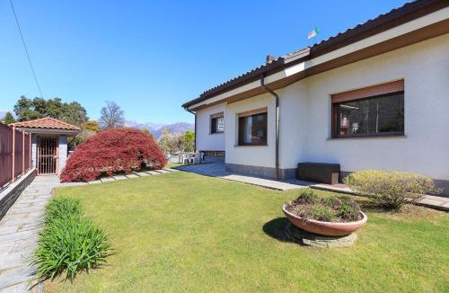 Baveno Apartment | Baveno Beach - Charming Flat With Garden